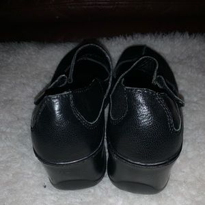 Leather shoes